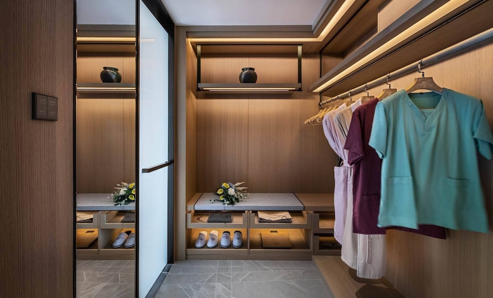 Elegant Hotel (Zhujiang New Town Canton Tower) 22/48