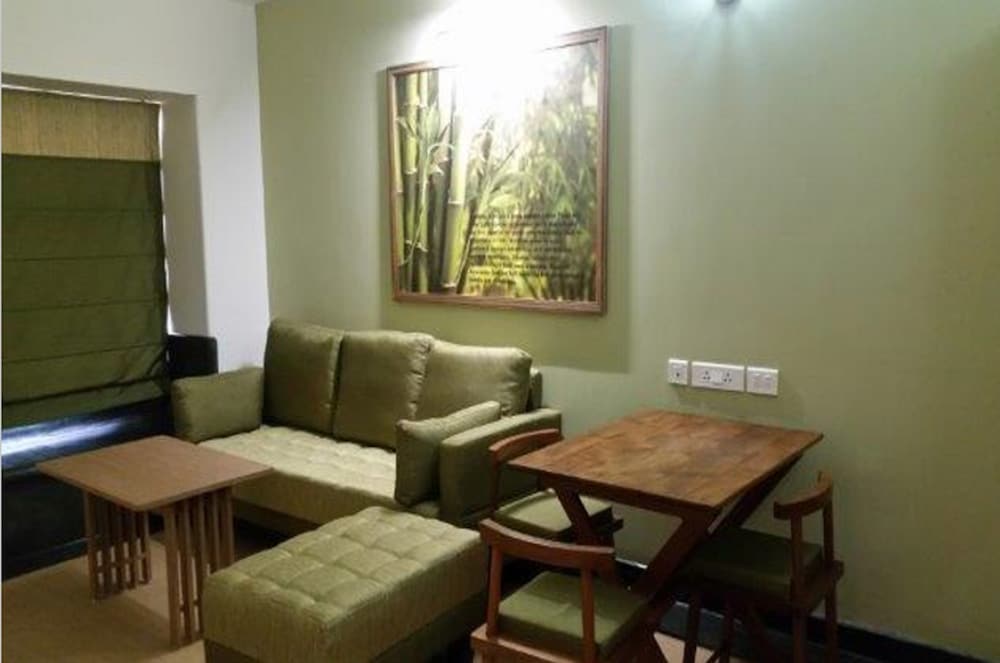 Sterling Wayanad 32/50
