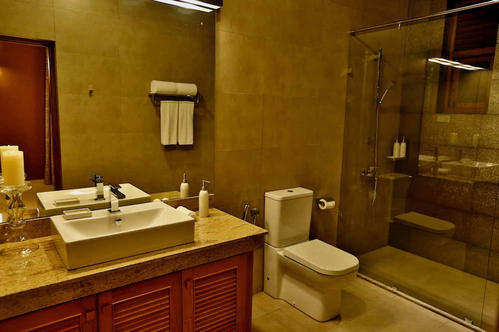 Clove Villa 65/65