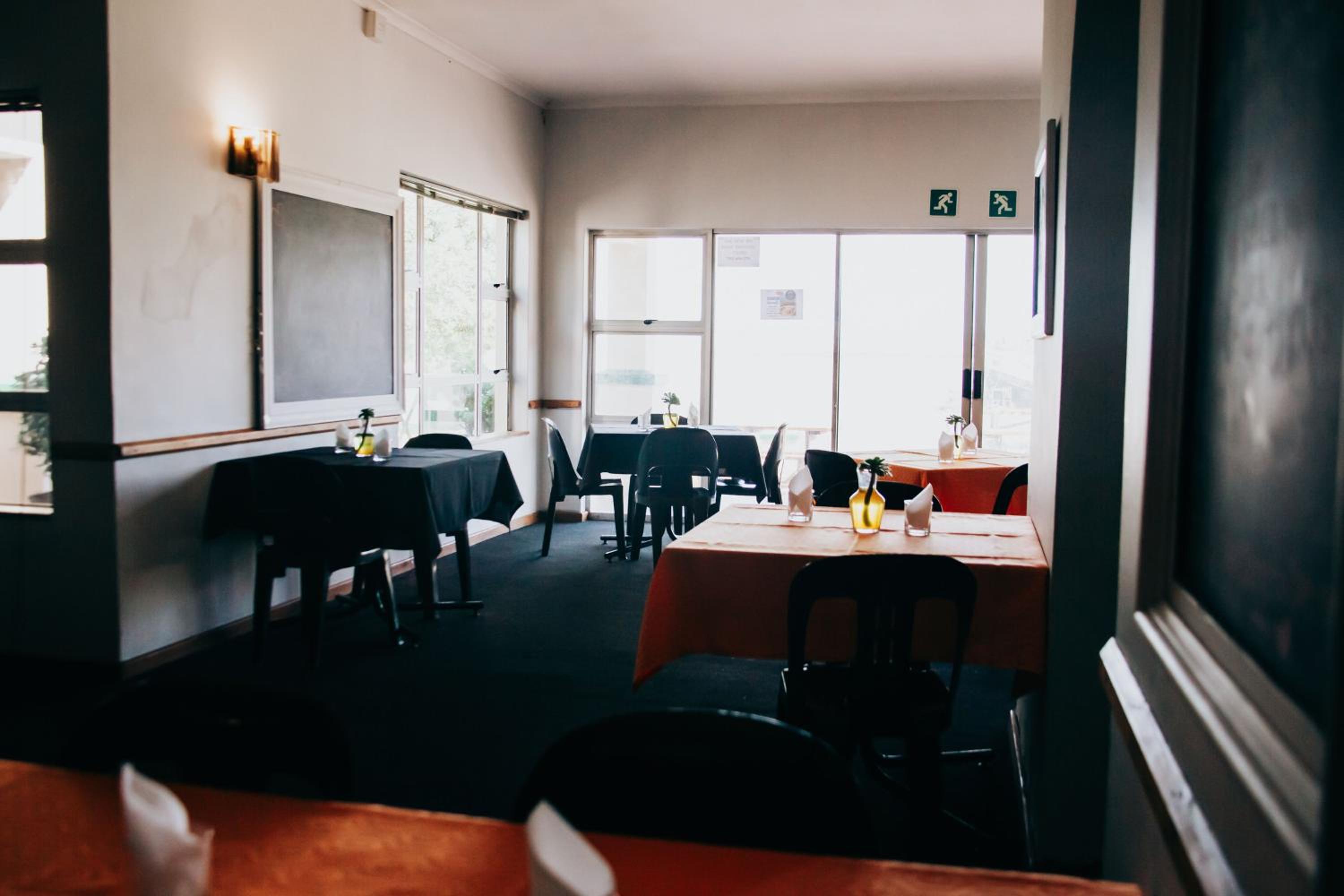 Laaiplek Hotel 38/50