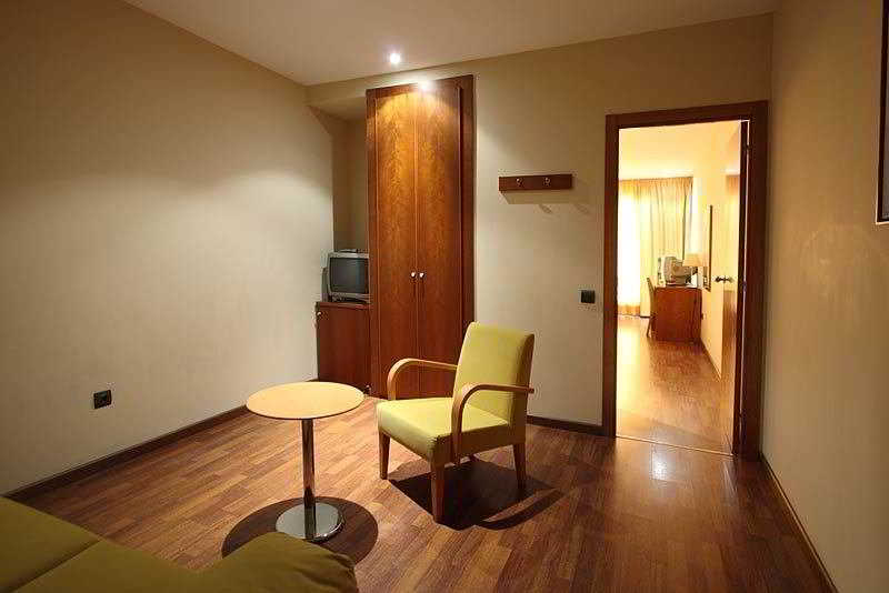 SUITE CAMARENA 11/20