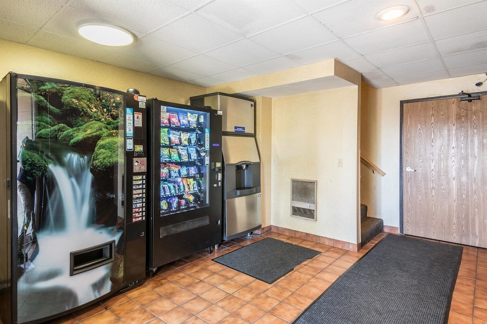 Motel6 Eau Claire, WI 25/49