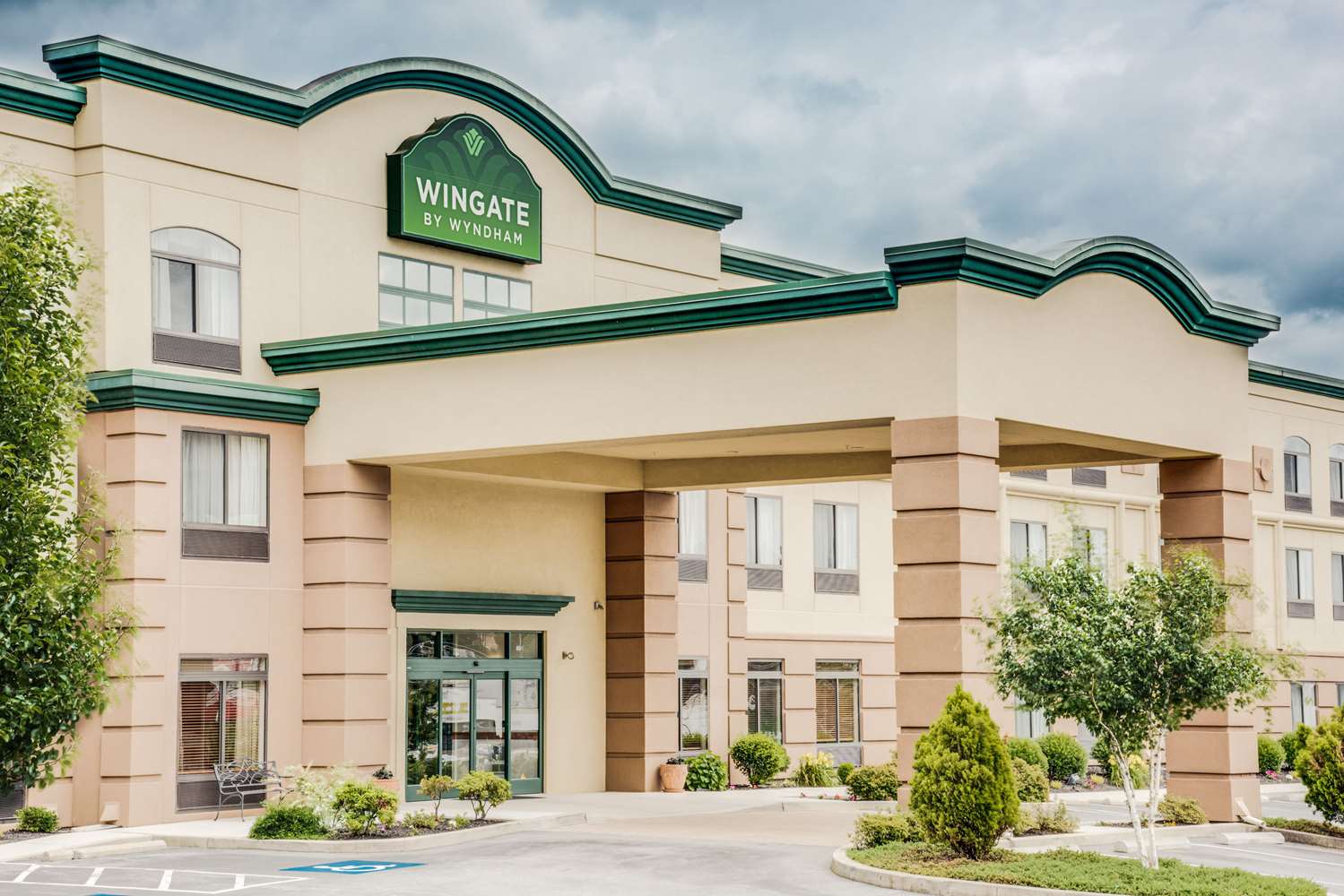 Wingate By Wyndham York 2/27