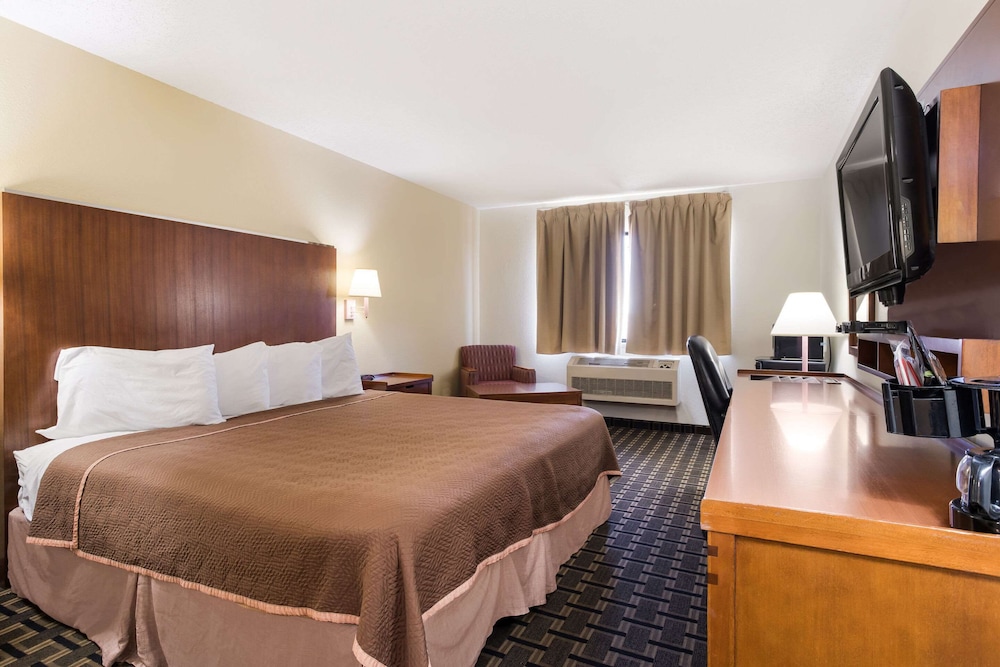 Rodeway Inn Gallup West NM 16/41