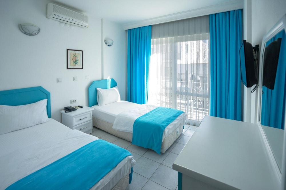 Bora Hotel 25/49