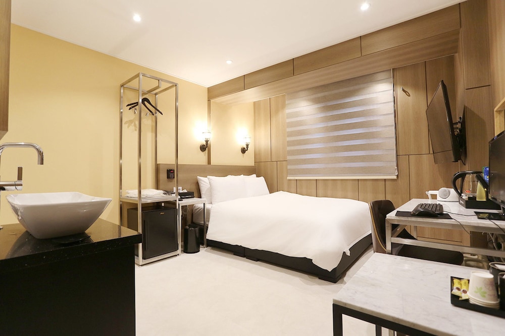 Louis Hotel 39/39