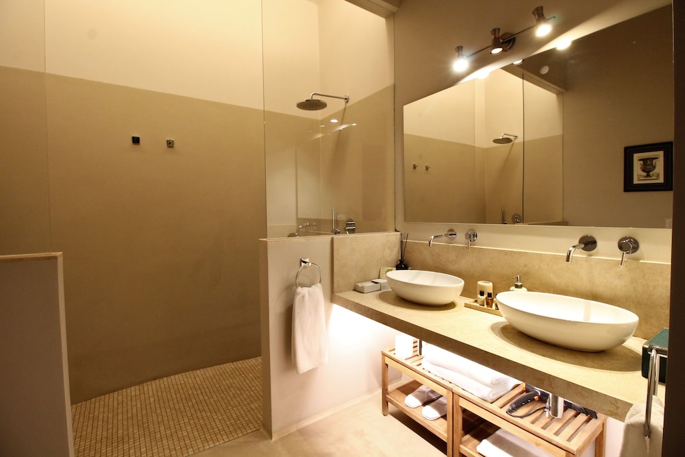 Domus 21 Luxury Suites 35/50