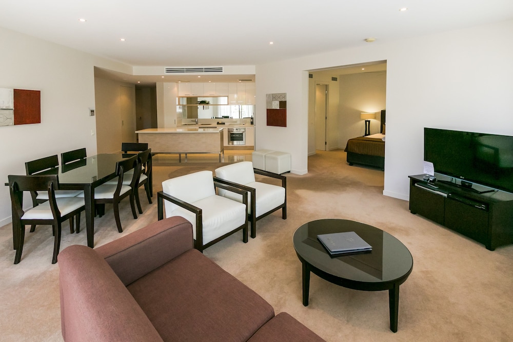 Grand Mercure Allegra Hervey Bay 53/74