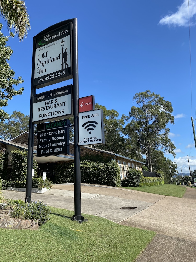OLD MAITLAND INN 38/42