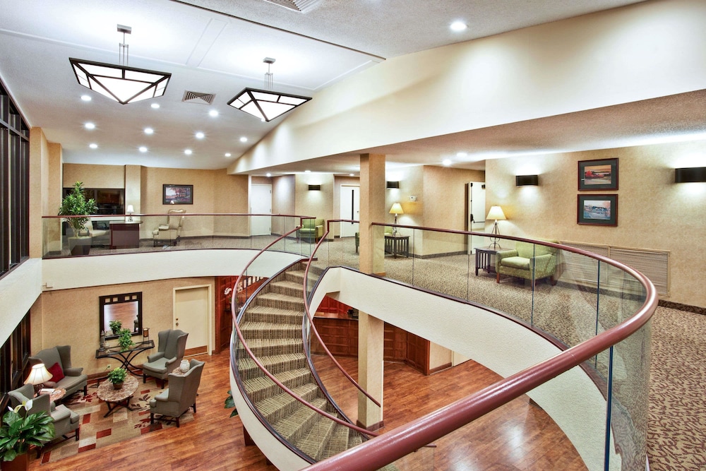 Baymont by Wyndham Knoxville/Cedar Bluff 42/59