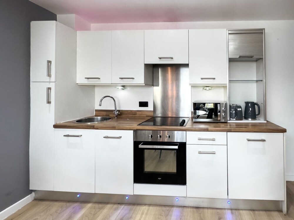 Central Leeds Penthouse 14/19