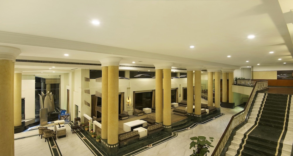 Sayaji Hotel 36/69