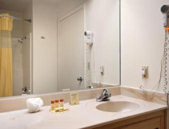 Days Inn by Wyndham Riverside Tyler Mall 20/21