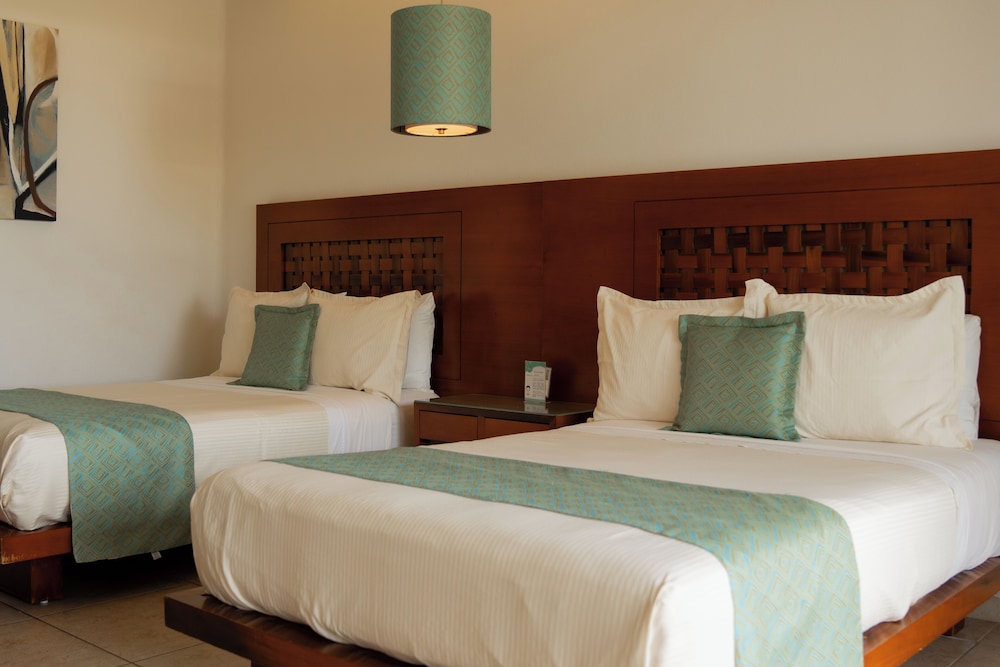 STANDARD, 2 DOUBLE BEDS, SEA VIEW, BALCONY