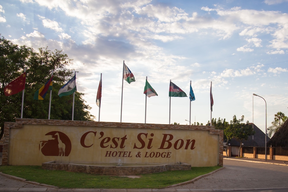C'est Si Bon Hotel 27/35