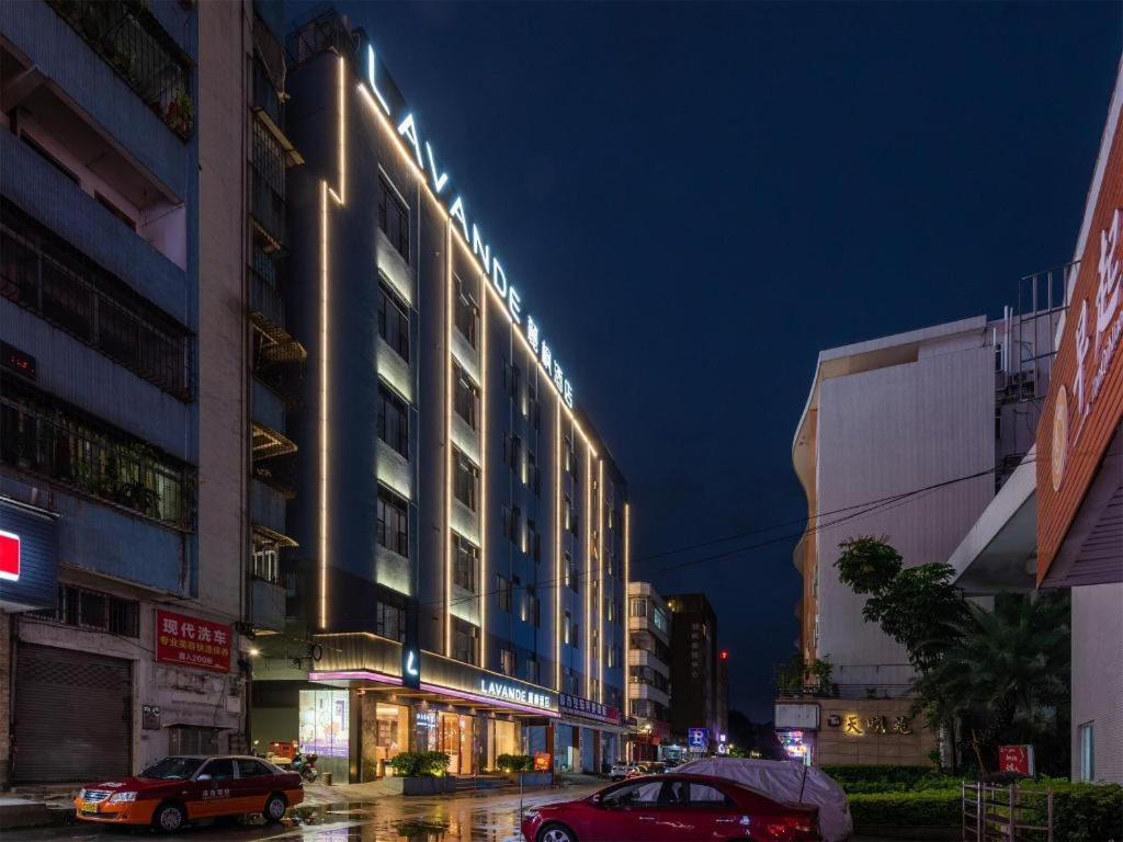 Lavande Hotel (Zhongshan Shiqi Daxin Xinduhui,North of Zhongshan Railway Station) 45/46