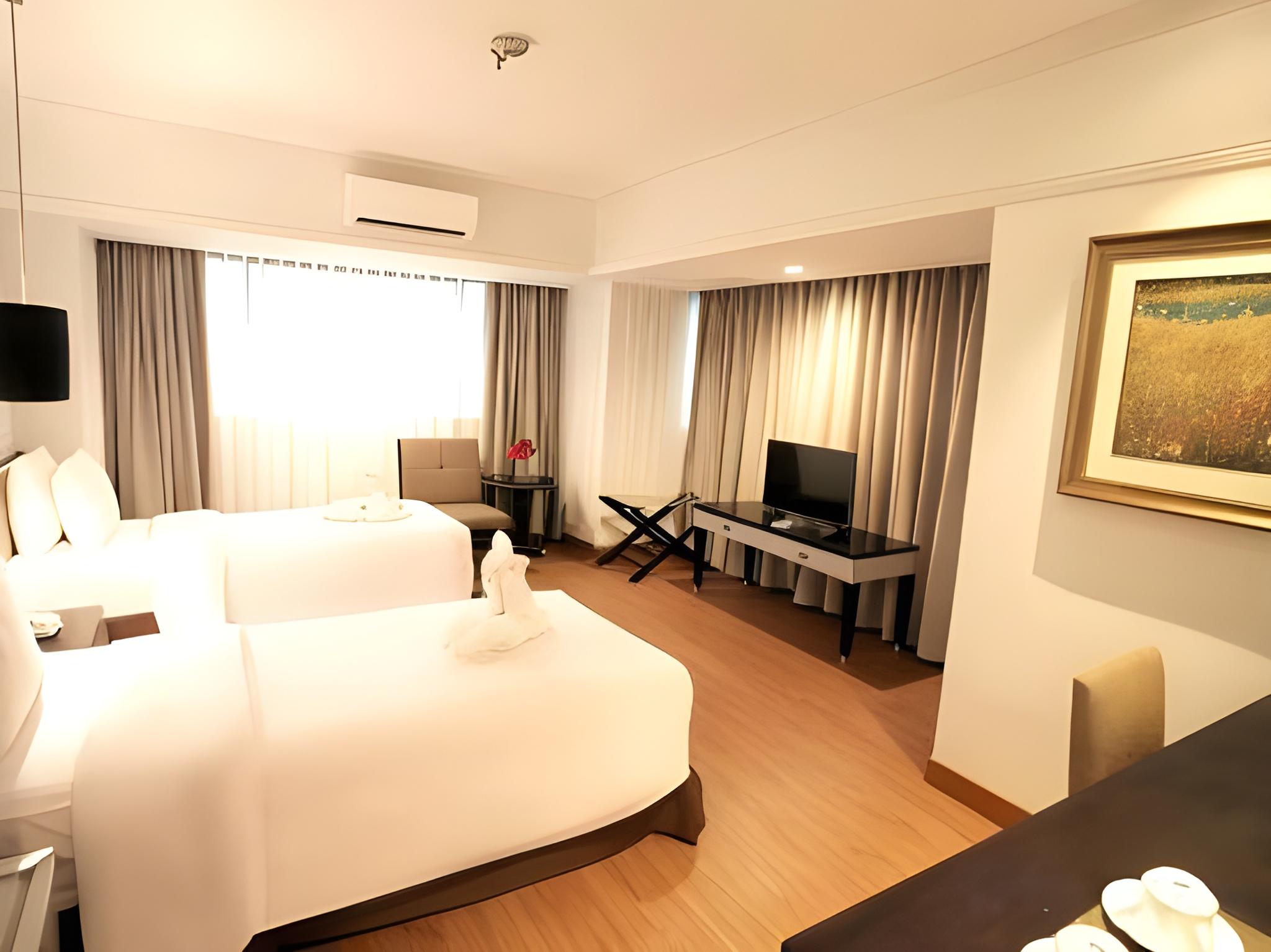 Deluxe, King Bed