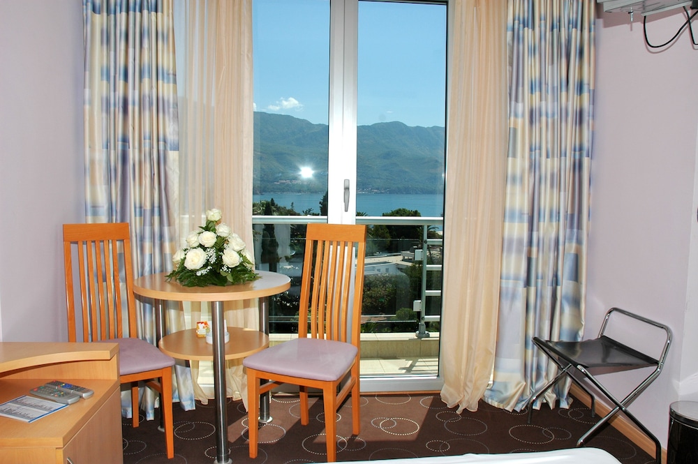 Hotel Montenegro Beach Resort 60/81