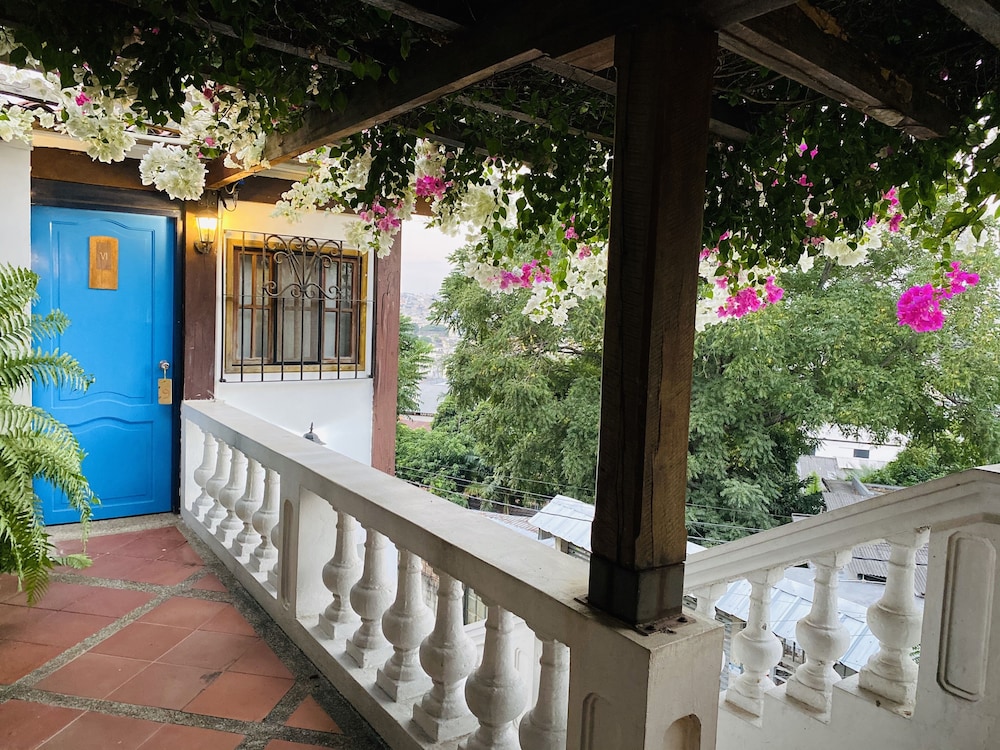 Nazu House Bed Breakfast 1/69