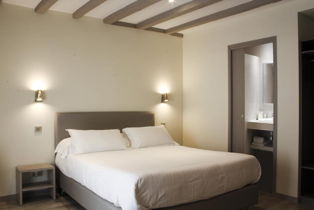 HOTEL DE LA COURONNE 20/70