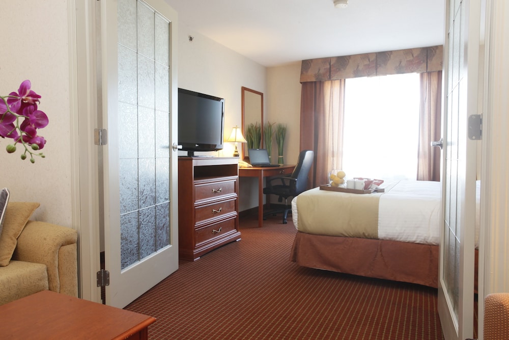 Stonebridge Hotel Dawson Creek 22/48