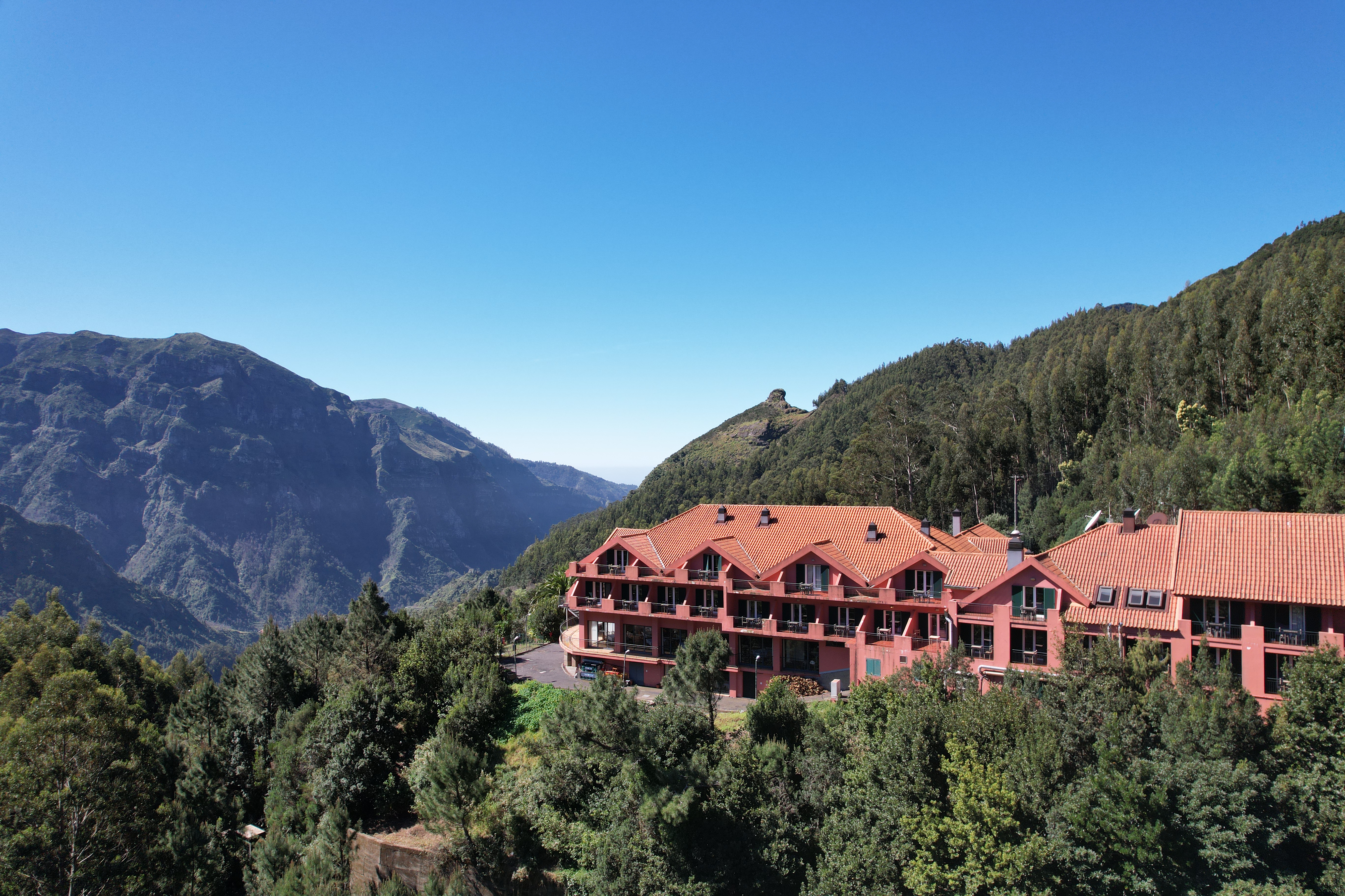Valley View Hotel Encumeada 41/50