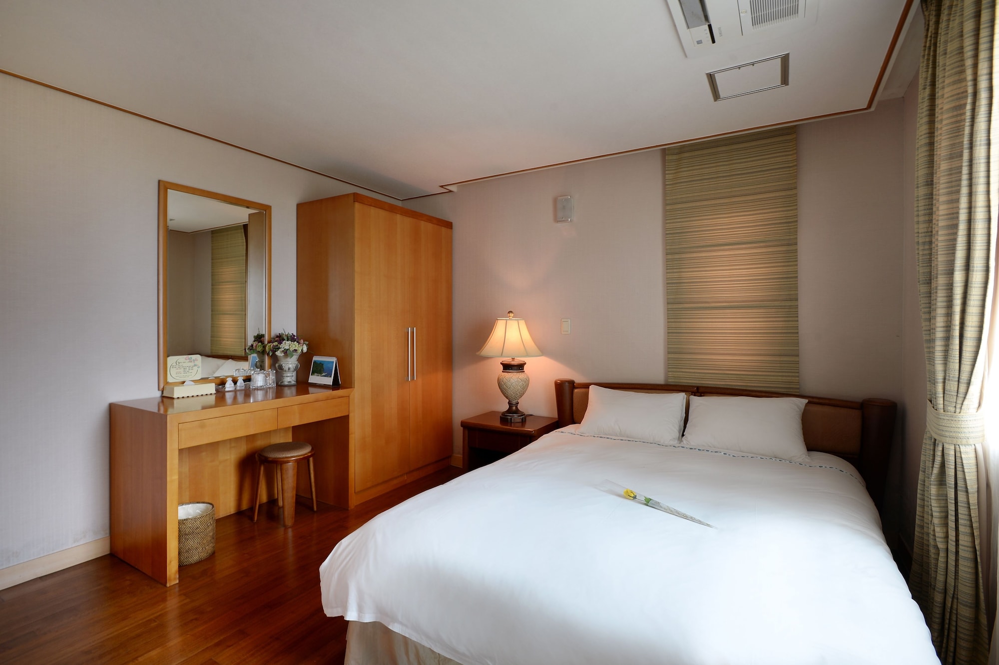 2 BEDROOMS, SUITE, OCEAN VIEW