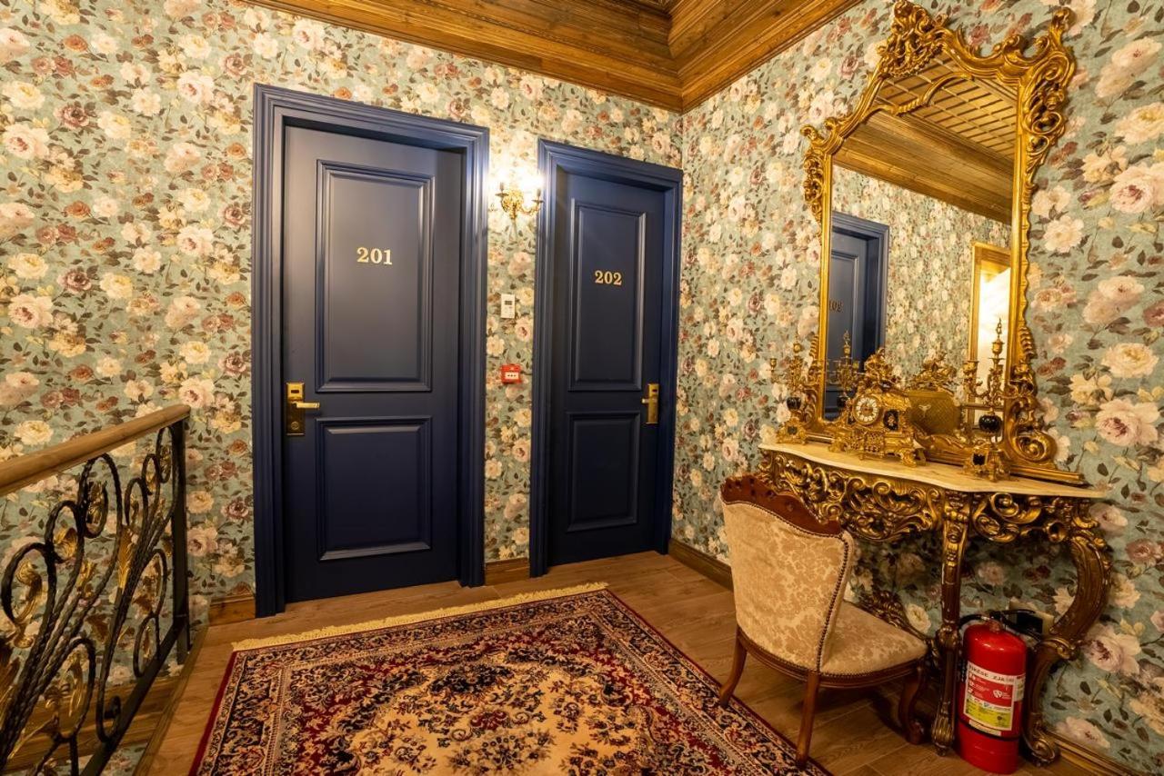 Castle Boutique Hotel 43/63