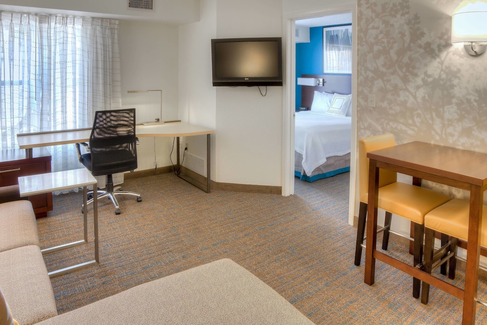 Residence Inn Marriott 43/47