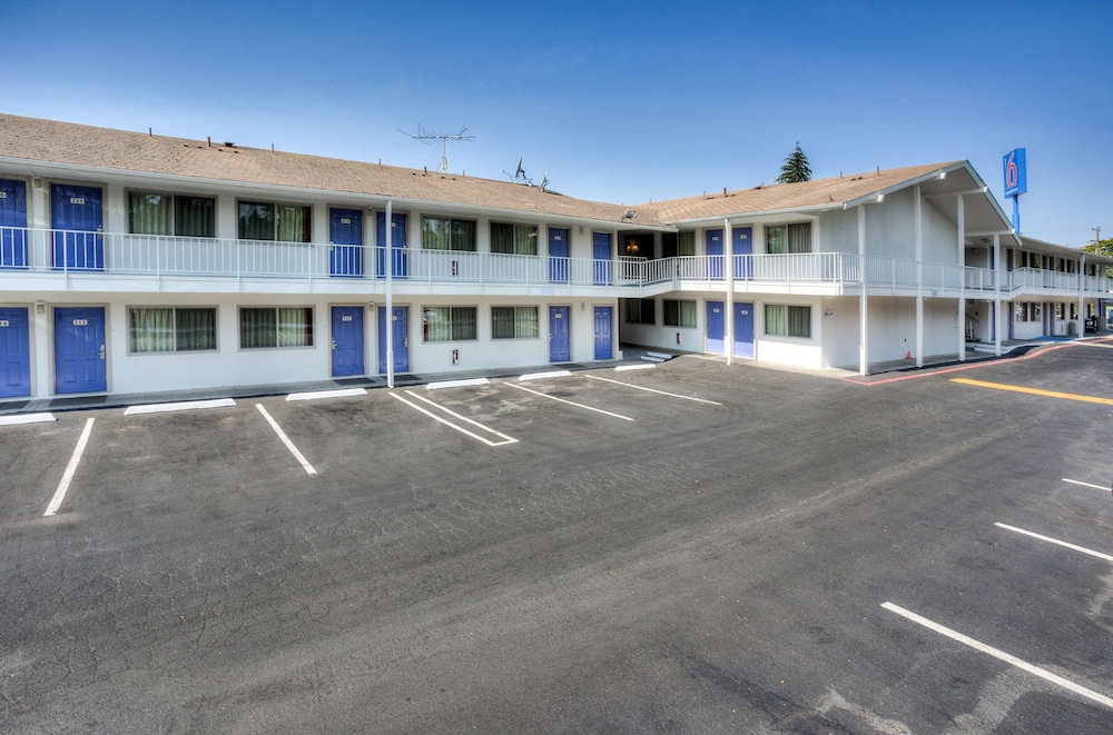 Motel6 Tigard, OR - Portland South - Lake Oswego 51/59