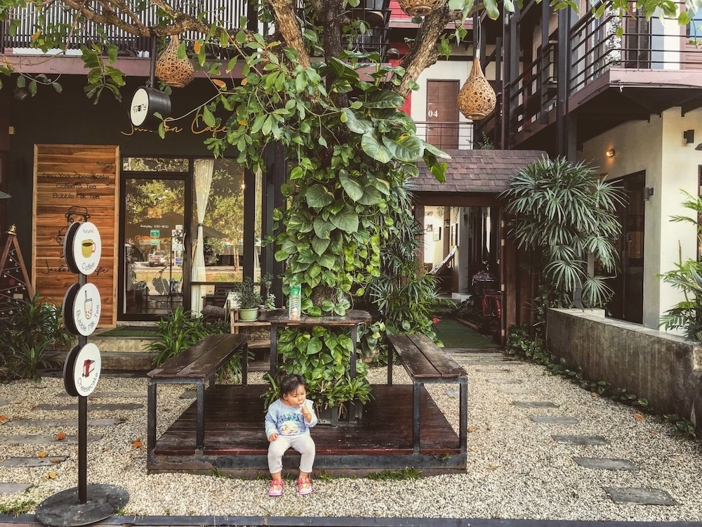 Le Canal Boutique House 44/50