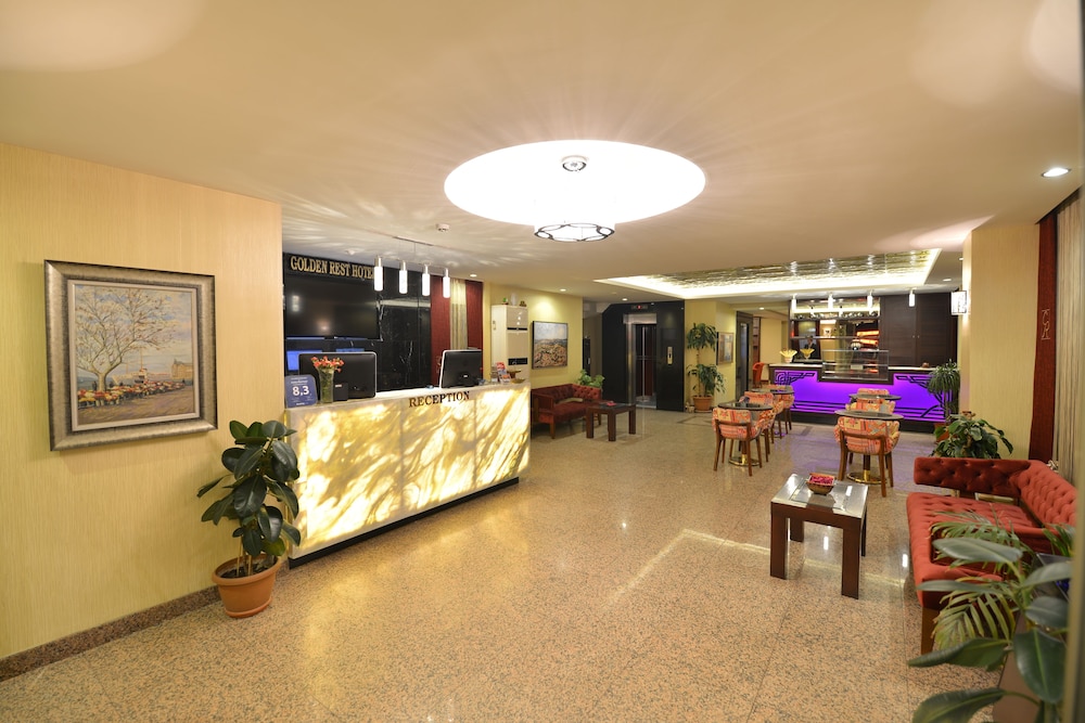 Golden Siyav Hotel 4/75
