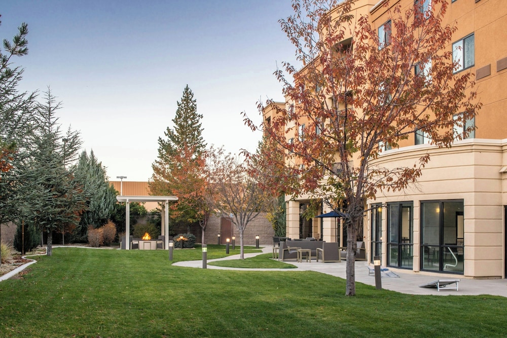 Courtyard Carson City 44/50