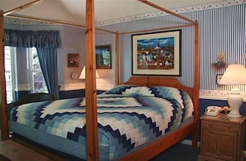 McCaffrey House Bed and Breakfast Inn 35/52