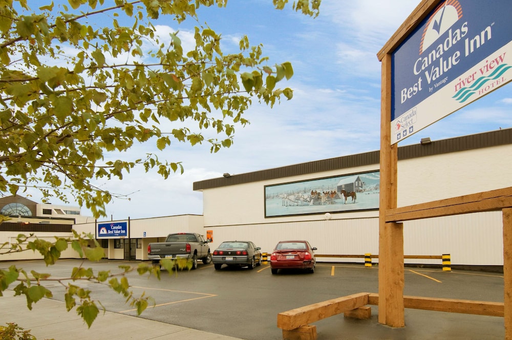 Canadas Best Value Inn River View Hotel 2/22