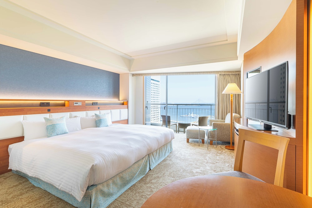 The Yokohama Bay Hotel Tokyu 11/48