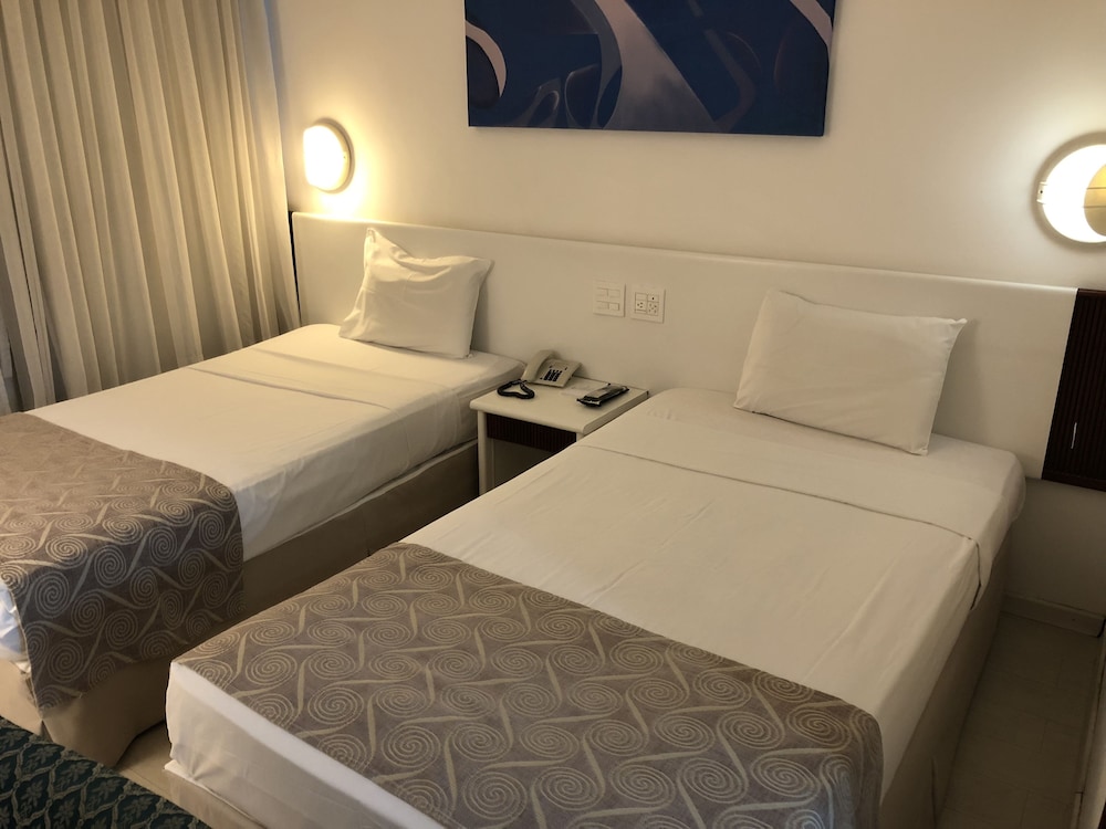Executive, Twin Beds