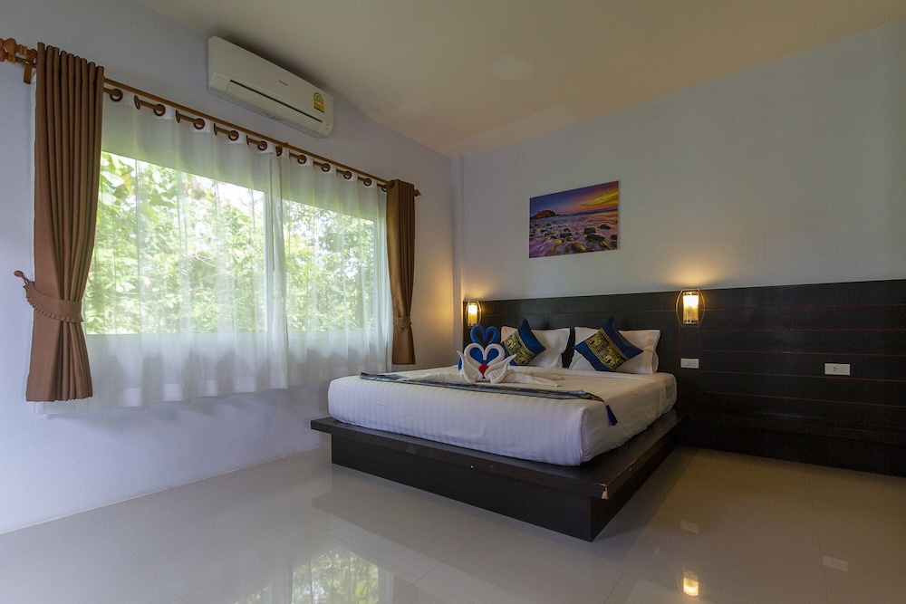 GRAND, VILLA, TWIN BEDS