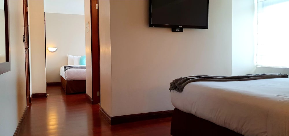 Parque Del Lago Hotel 32/72