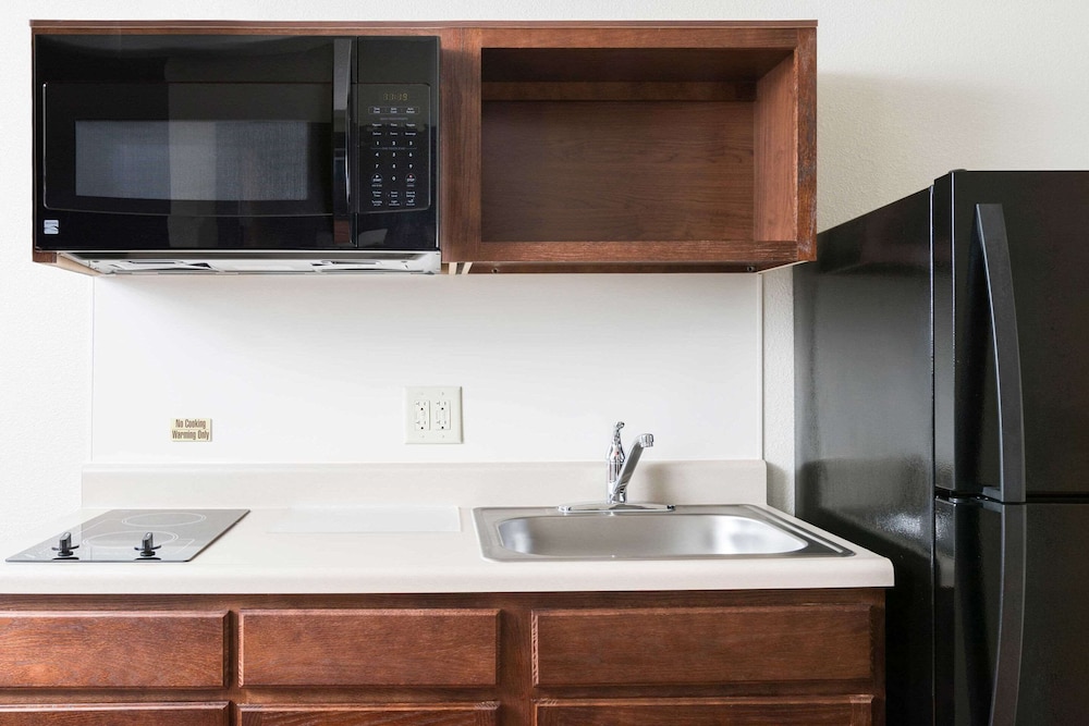 WoodSpring Suites Lafayette 26/26