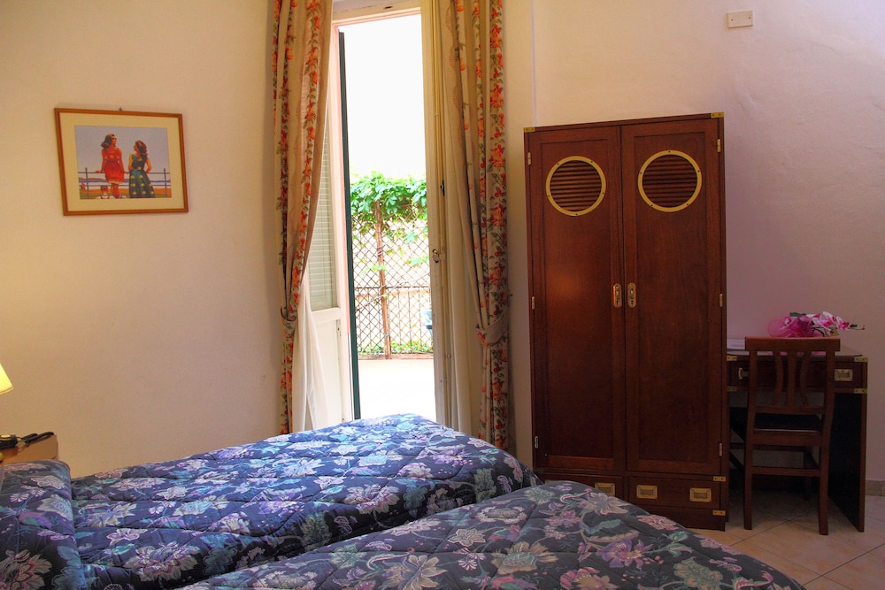 Albergo Italia 17/42