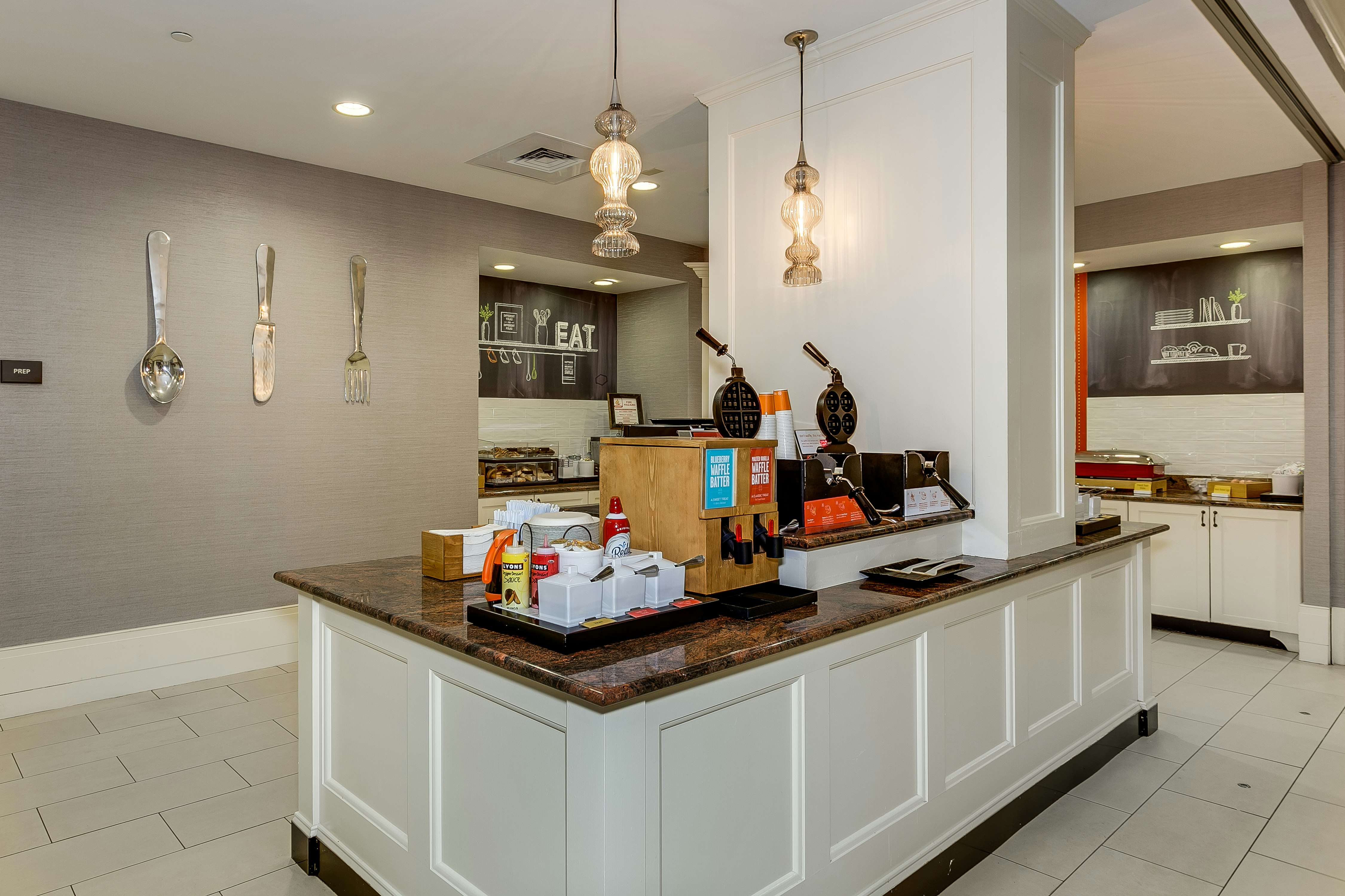 Hampton Inn & Suites Mobile- Downtown Historic District 8/56