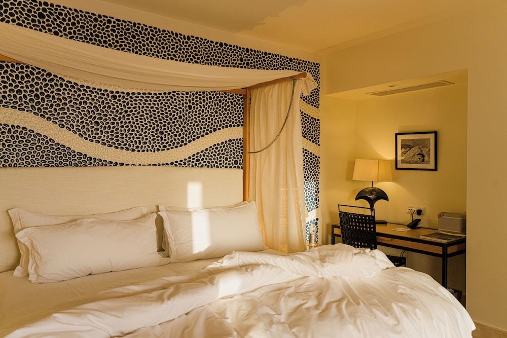 ISLAND, SUITE, SEA VIEW, PRIVATE HEATED POOL