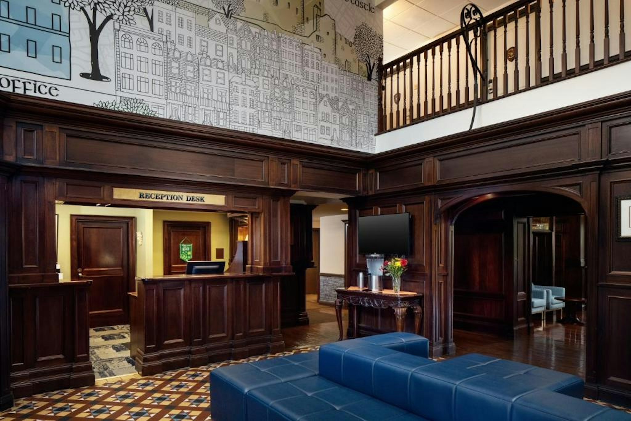 Irish Cottage Inn & Suites 1/5
