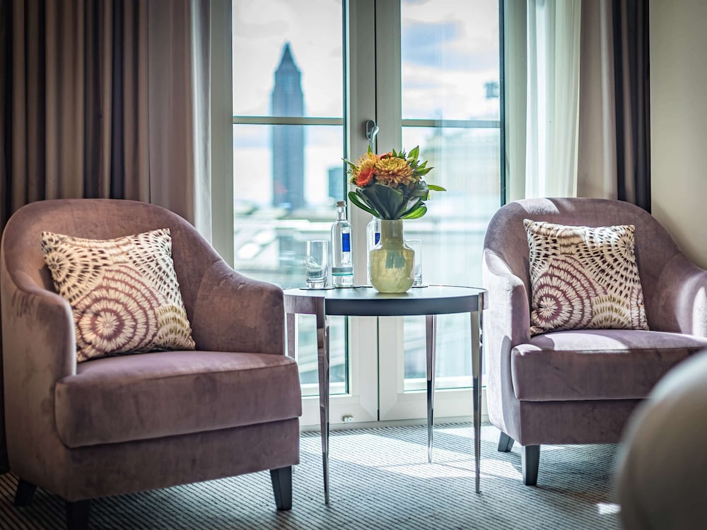 Sofitel Frankfurt Opera 46/75
