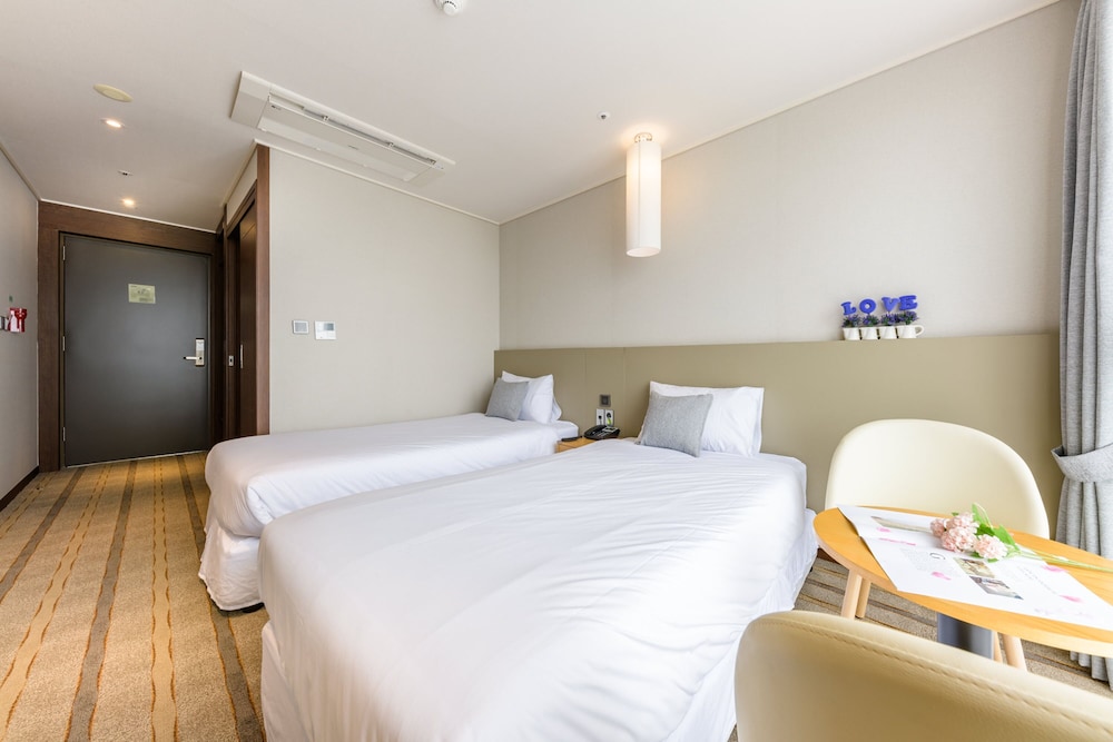 Shinshin Hotel Cheonjiyeon 14/54