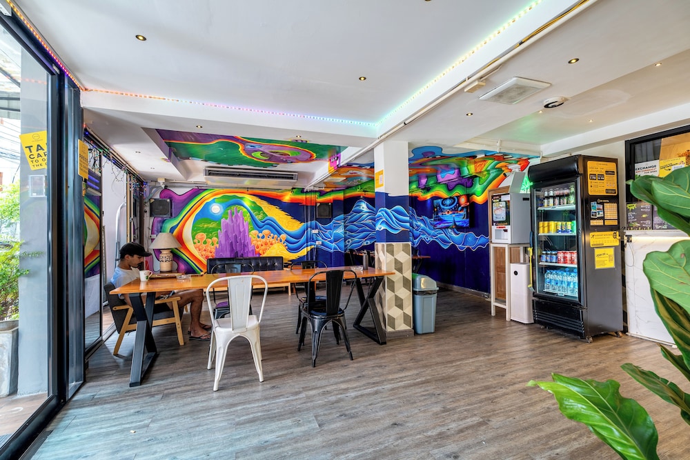 Oh Bangkok Hostel 70/84