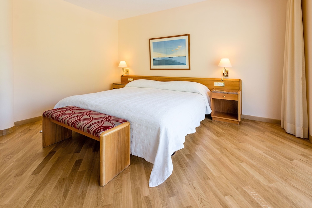 Family, Twin Beds, Balcony