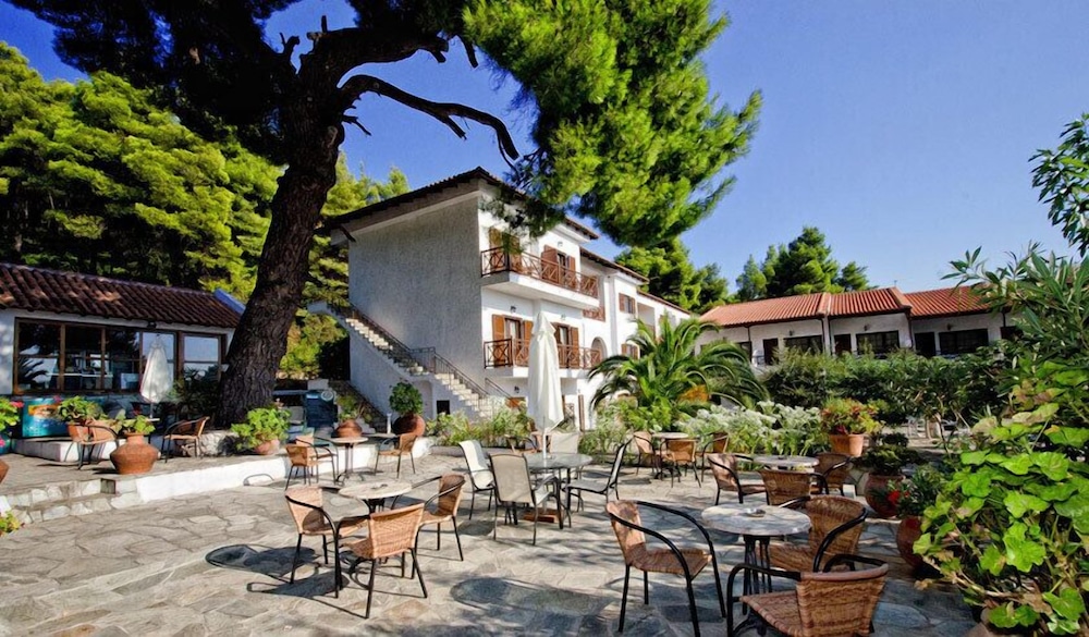 Delphi Resort 8/66