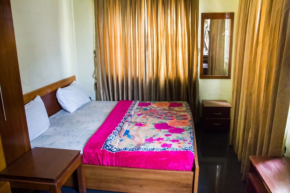 Allonze Hotel 6/35